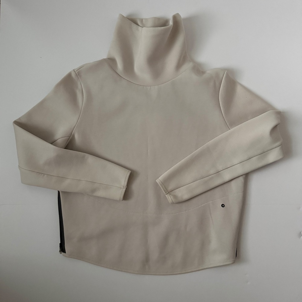 Nike cream dri-fit cropped funnel neck sweatshirt with black Nike logo size M - Picture 10 of 11